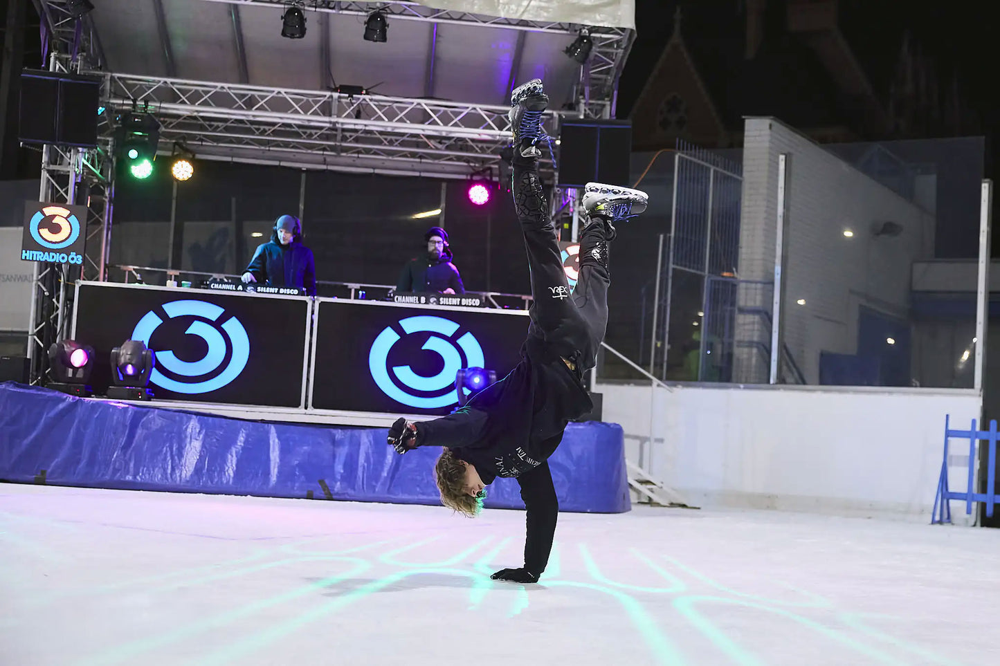 one arm Handstand am WEV